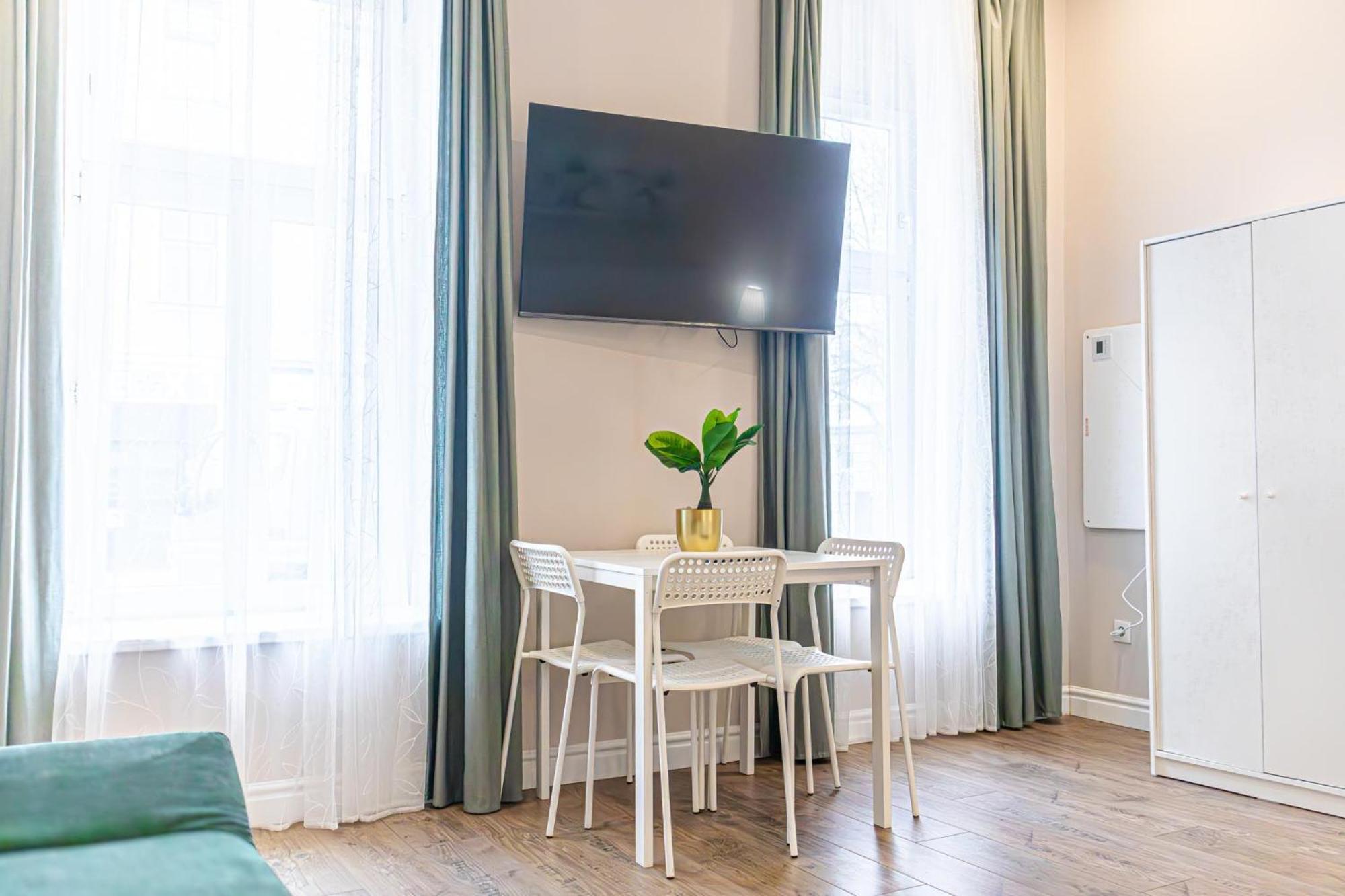 Stylish Studio Apartment Wiener Stadthalle Zewnętrze zdjęcie