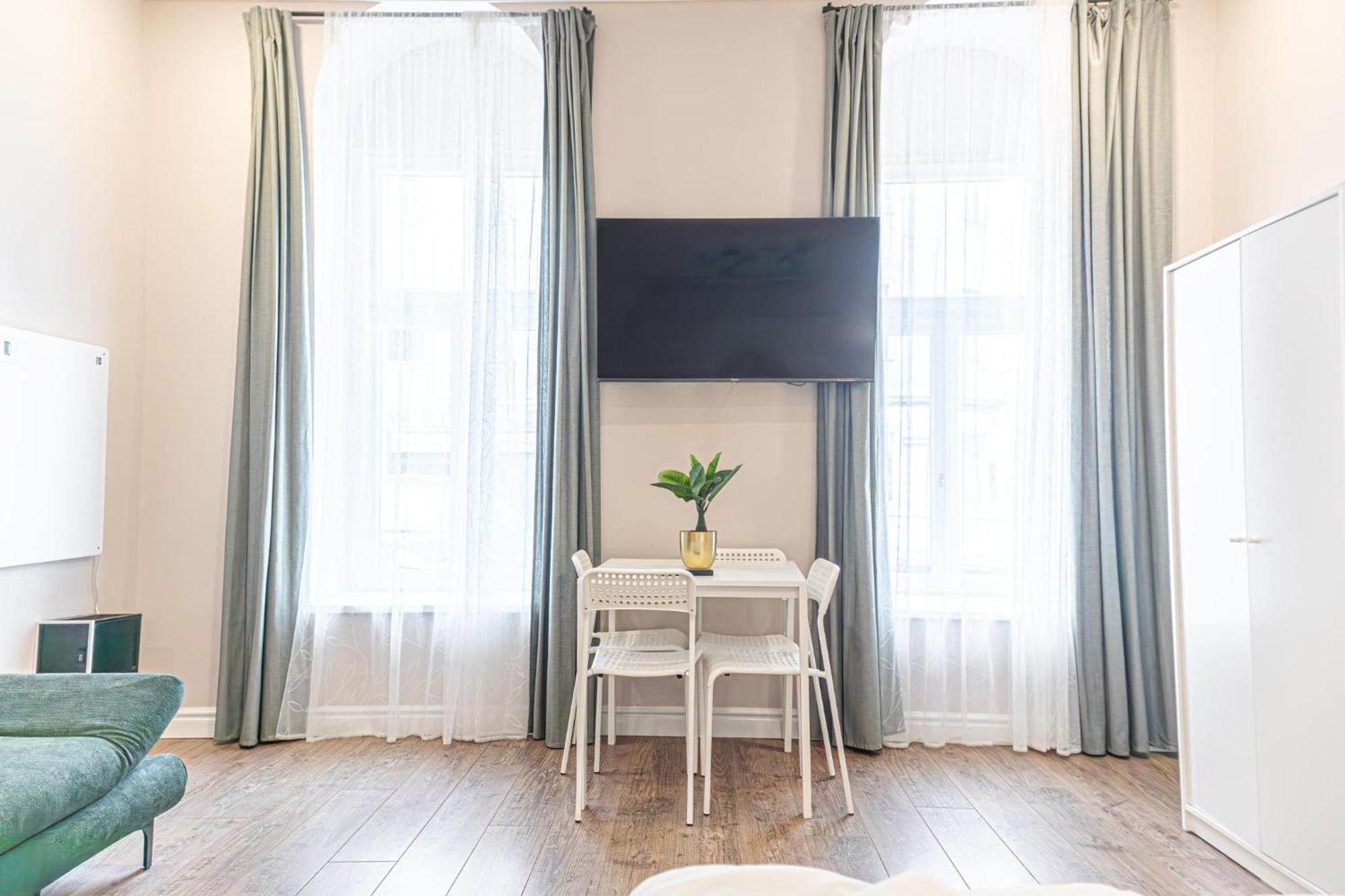Stylish Studio Apartment Wiener Stadthalle Zewnętrze zdjęcie